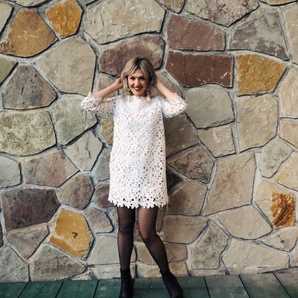 Darling Dresses & Skirts - White Floral Lace Inlet cocktail dress